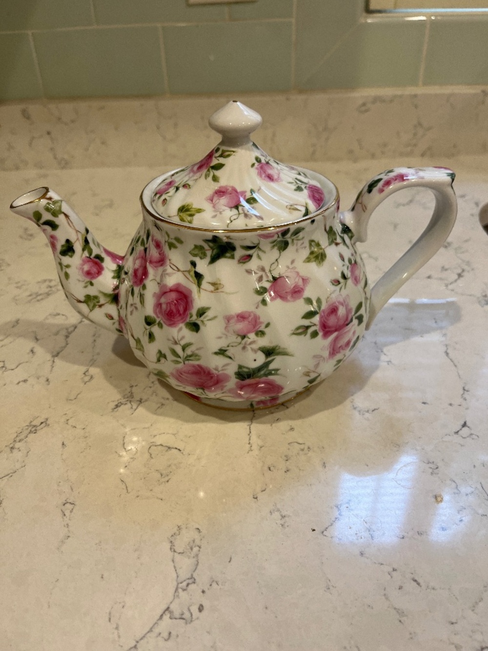 Tea Pot, Floral pattern